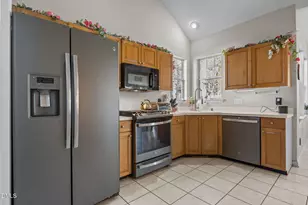 208 Trailview Dr, Cary, NC 27513 - Photo 17