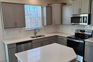 1024 Bolton Pointe Dr, Zebulon, NC 27597 - Photo 9