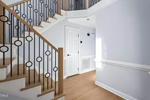 113 Fetzer Ct, Cary, NC 27513 - Photo 3