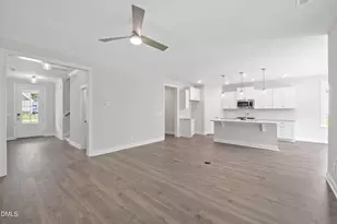 93 W Victoria Rdg Dr, Selma, NC 27576 - Photo 13