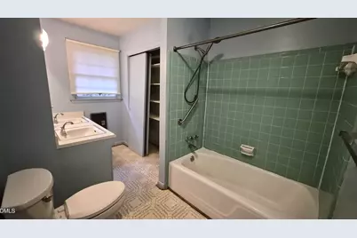 824 Ravenwood Drive, Raleigh, NC 27606 - Photo 19