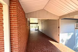 106 Carolina Ave, Williamston, NC 27892 - Photo 3