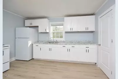 907 Oneida Street, Graham, NC 27253 - Photo 17