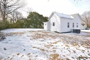 307 Oneida St, Graham, NC 27253 - Photo 3