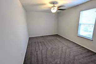 4807 Mistletoe Ln, Durham, NC 27703 - Photo 7