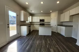 1629 Elk Run Dr, Fayetteville, NC 28312 - Photo 7