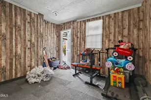 875 Wynn Rd, Clinton, NC 28328 - Photo 23