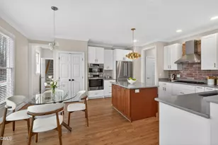 308 Wyndham Dr, Chapel Hill, NC 27516 - Photo 21