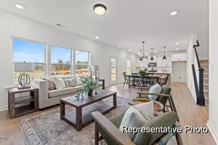 127 S Buggy Dr, Benson, NC 27504 - Photo 5