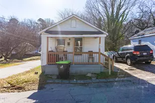 621 Marshall St, Henderson, NC 27536 - Photo 9