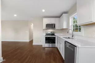 509 E Harnett St, Dunn, NC 28334 - Photo 9