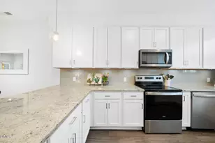 6810 Milligan Way, Raleigh, NC 27613 - Photo 9