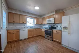 116 E Judd St, Zebulon, NC 27597 - Photo 9