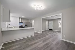 42 S 2nd St, Roxboro, NC 27573 - Photo 7