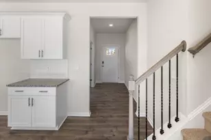 25 Babbling Crk Dr, Youngsville, NC 27596 - Photo 5