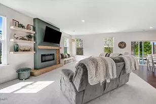 825 Golden Plum Ln, Zebulon, NC 27597 - Photo 9