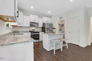 825 Golden Plum Ln, Zebulon, NC 27597 - Photo 7