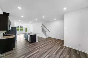 2302 Oakwood Meadows Ct, Raleigh, NC 27604 - Photo 5