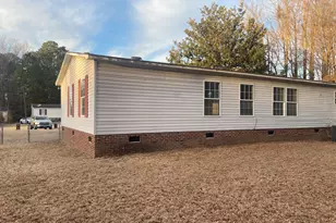 304 Mullins St, Princeville, NC 27886 - Photo 7