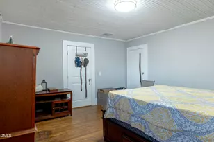 807 N Pollock St, Selma, NC 27576 - Photo 15