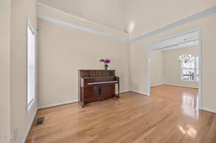 5210 Groveside Ct, Raleigh, NC 27613 - Photo 7