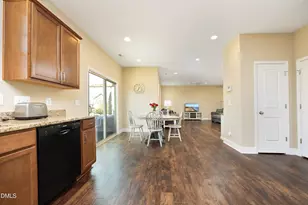 1004 Magnolia Farm Wy, Fuquay-Varina, NC 27526 - Photo 9