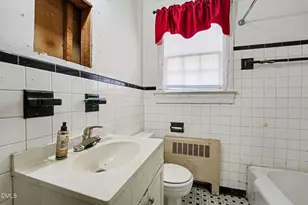 300 Frances, Kinston, NC 28501 - Photo 15