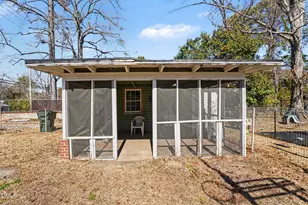 300 Frances, Kinston, NC 28501 - Photo 23