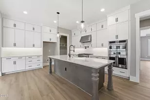 318 Ivy Rdg Rd, Chapel Hill, NC 27516 - Photo 5