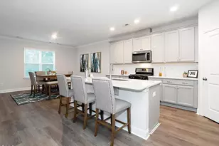 1425 Queen Trigger Dr, Fuquay-Varina, NC 27526 - Photo 9