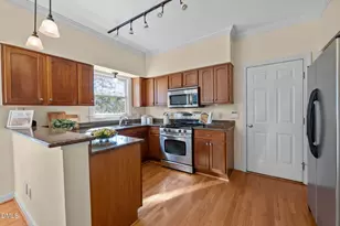 3 Fenton Pl, Chapel Hill, NC 27517 - Photo 17