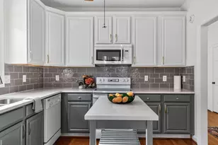 271 Hbr Crk Dr, Cary, NC 27511 - Photo 7