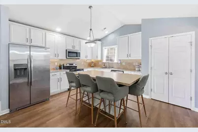 830 Bridlemine Drive, Fuquay-Varina, NC 27526 - Photo 5