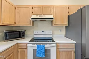 201 Riverwalk Cir, Cary, NC 27511 - Photo 21