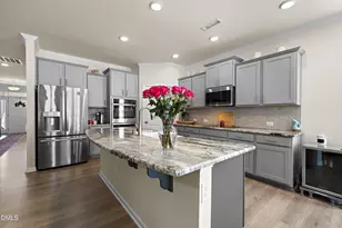 183 E Piston Pt, Clayton, NC 27520 - Photo 3