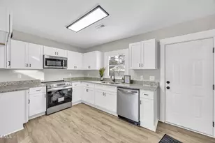 1006 Clifton Terrace, Kinston, NC 28501 - Photo 9