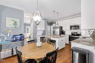 609 Oakhall Dr, Holly Springs, NC 27540 - Photo 9