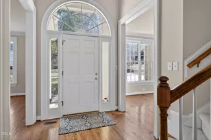 105 Headlands Ln, Cary, NC 27518 - Photo 5