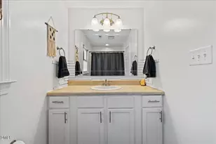 201 Pinewood Dr, Apex, NC 27502 - Photo 33