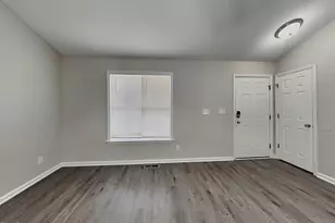 105 Pinto Ln, Zebulon, NC 27597 - Photo 3