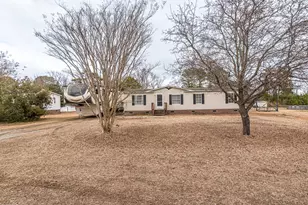 199 Lauren Ln, Princeton, NC 27569 - Photo 3