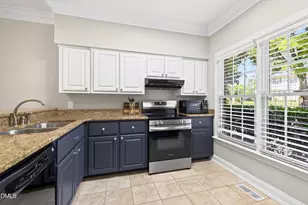 1404 Governors Ct, Raleigh, NC 27604 - Photo 9