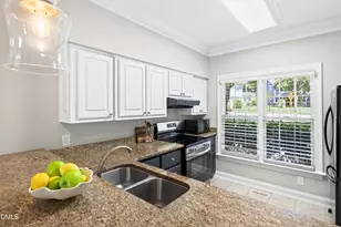1404 Governors Ct, Raleigh, NC 27604 - Photo 11