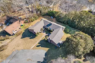 2829 Seclusion Ct, Raleigh, NC 27612 - Photo 9