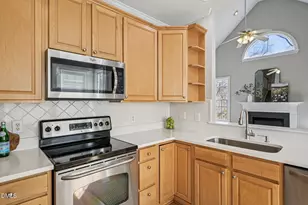 104 Hillspring Ln, Holly Springs, NC 27540 - Photo 15