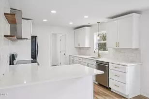 209 E Lavender Ave, Durham, NC 27704 - Photo 13