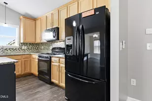 841 Bridlemine Dr, Fuquay Varina, NC 27526 - Photo 17