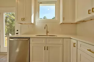 1606B Juniper St, Durham, NC 27703 - Photo 9