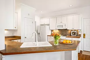 109 Oak Park Dr, Chapel Hill, NC 27517 - Photo 21