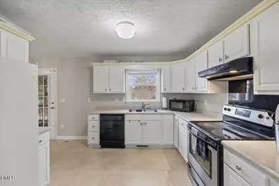 802 Darlington Drive, Fayetteville, NC 28311 - Photo 15